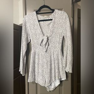 Altar’d State Light lilac/Grey Cheetah Print Front Tie Romper Size XS
